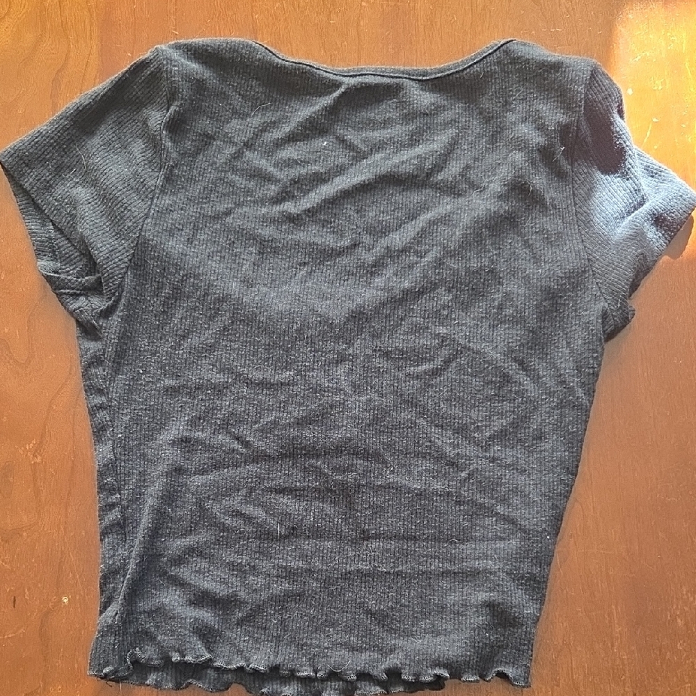 PacSun Black Ribbed Cropped Tee - Picture 2 of 4